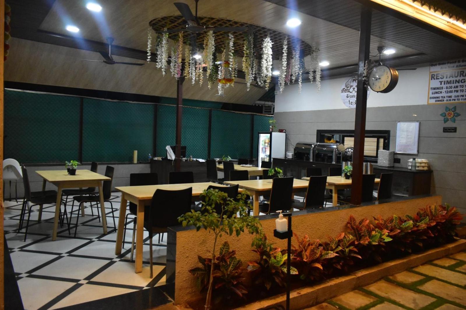 Coastal Bay Inn Alibag Exterior photo