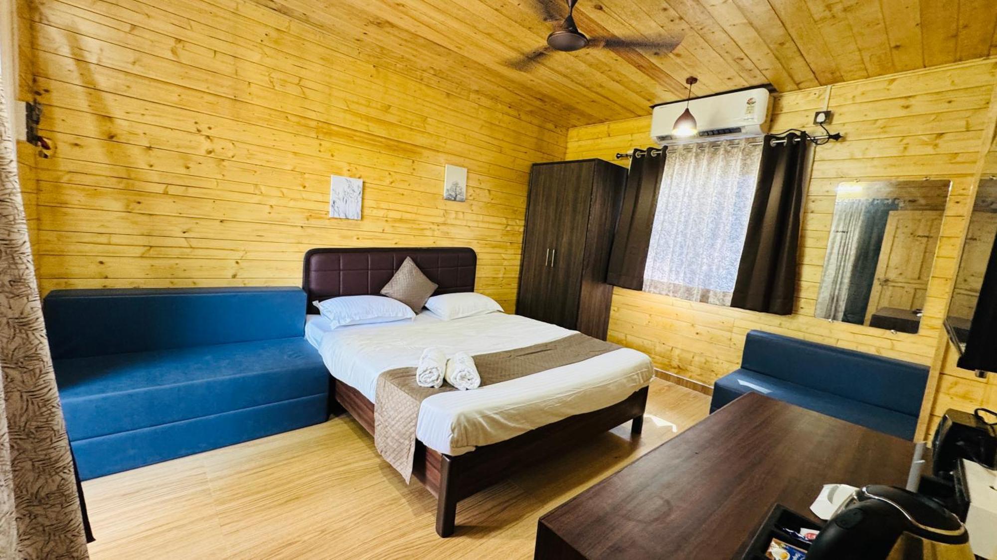 Coastal Bay Inn Alibag Exterior photo